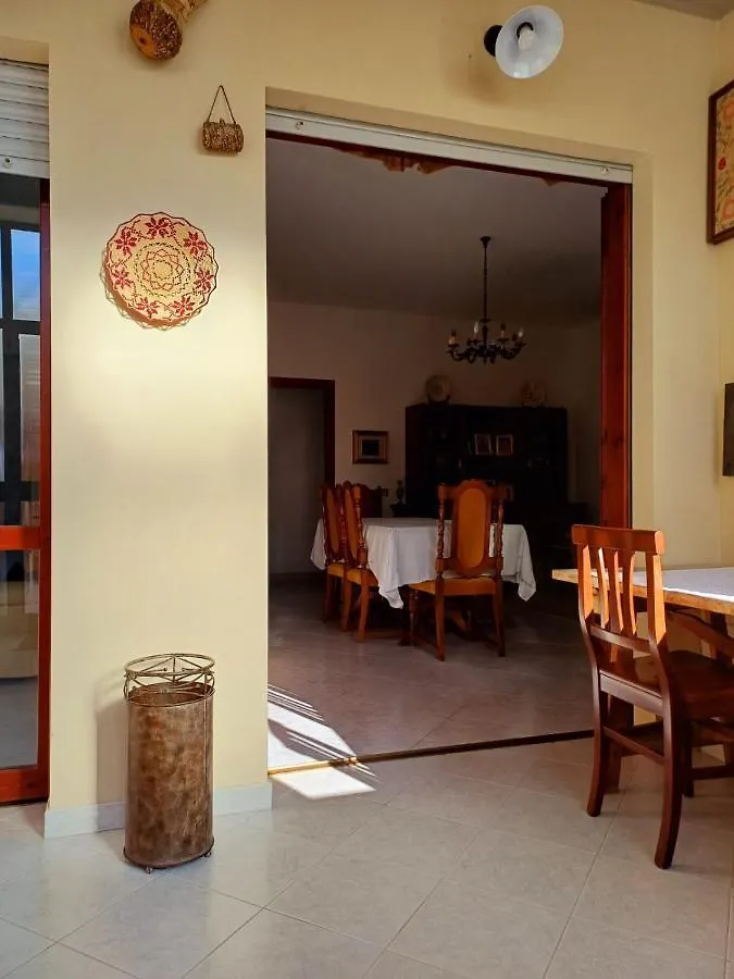 Casa Ciusa Quartu Sant'Elena 0*,